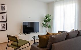 Hisa Bianca Apartments